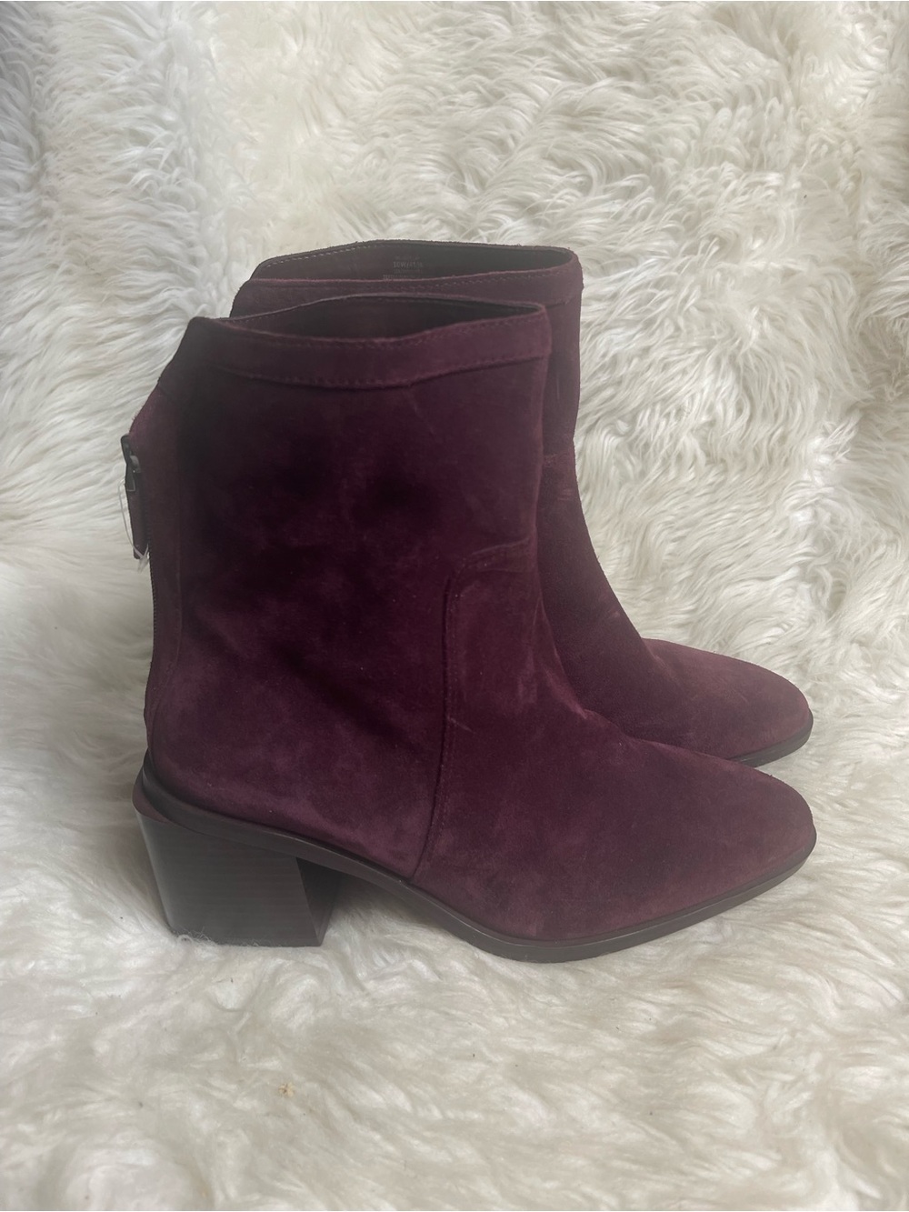 NWOB Vince Camuto Kortimy water repellent suede mid calf boots SZ10W